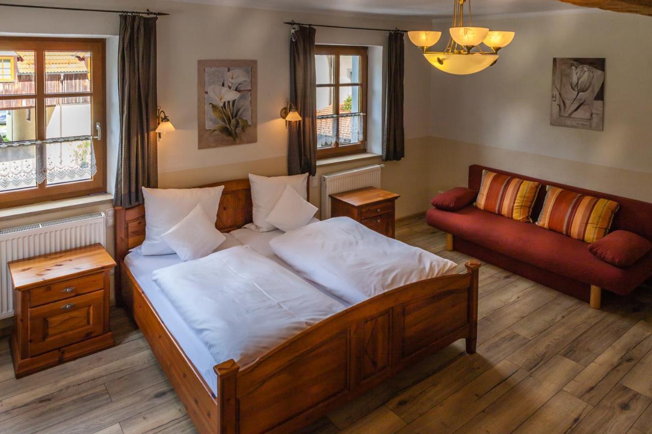 Landhotel Kahrmuehle Pressath ภายนอก รูปภาพ