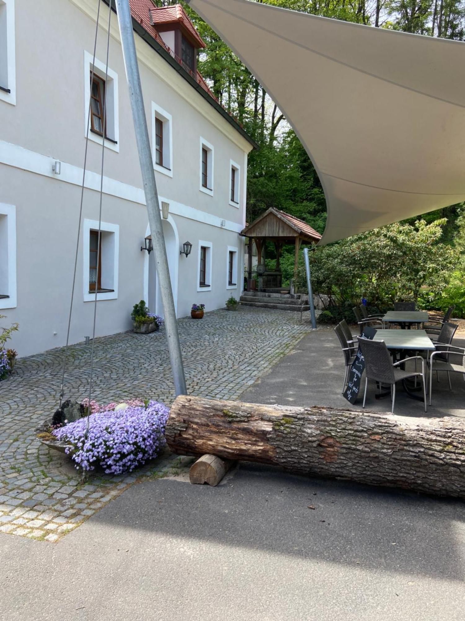 Landhotel Kahrmuehle Pressath ภายนอก รูปภาพ